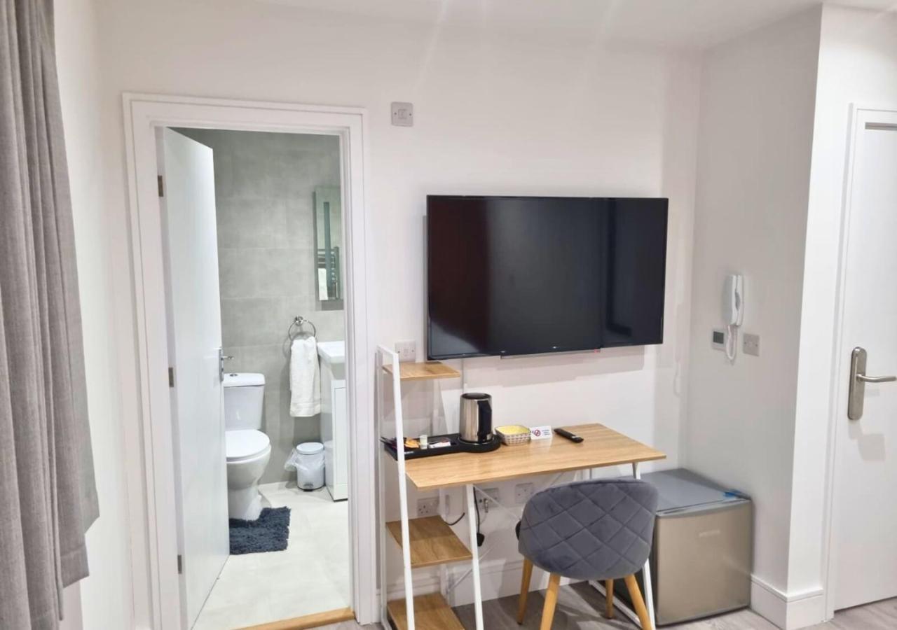 The Coppice Apartment Watford  Ngoại thất bức ảnh