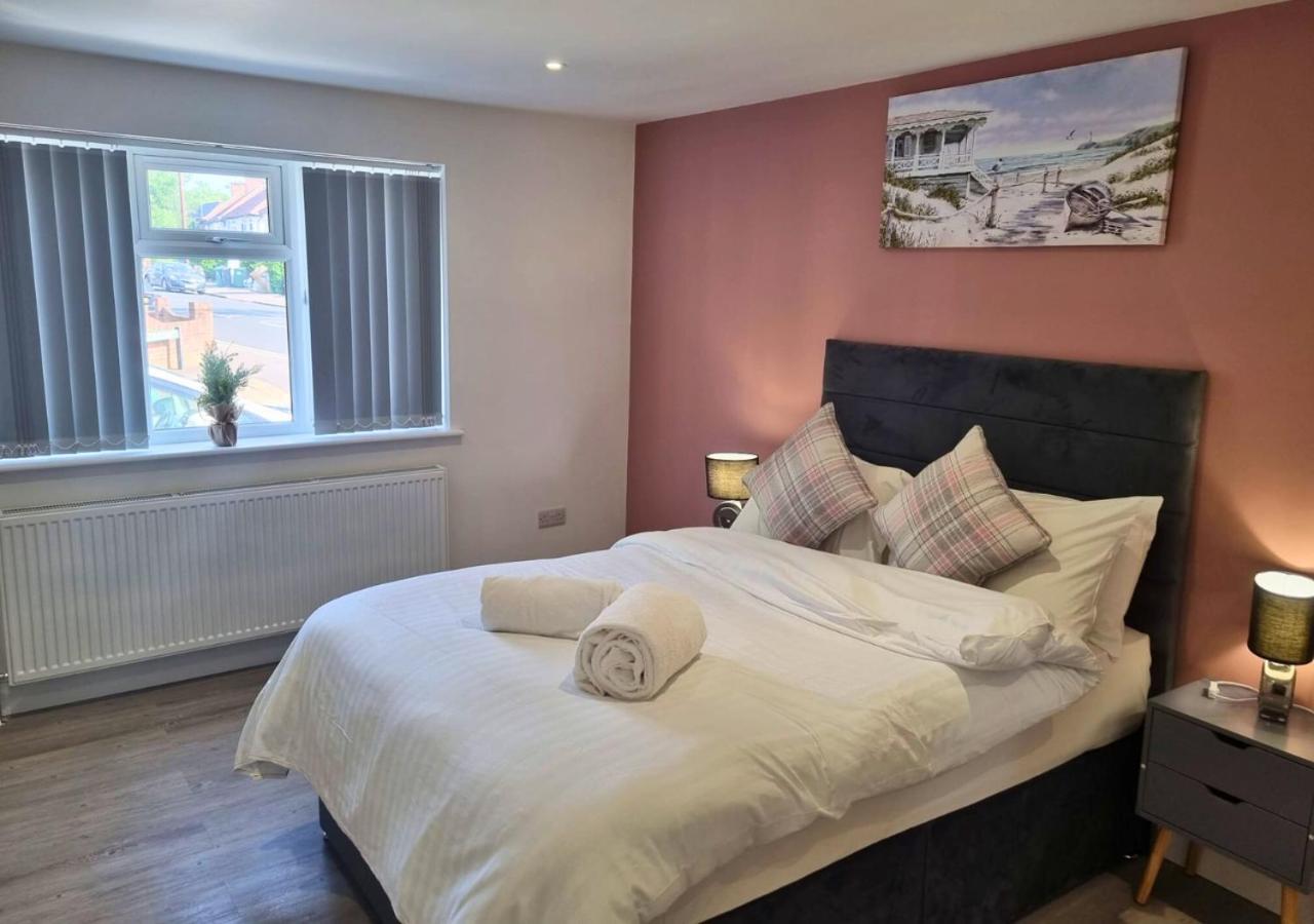 The Coppice Apartment Watford  Ngoại thất bức ảnh