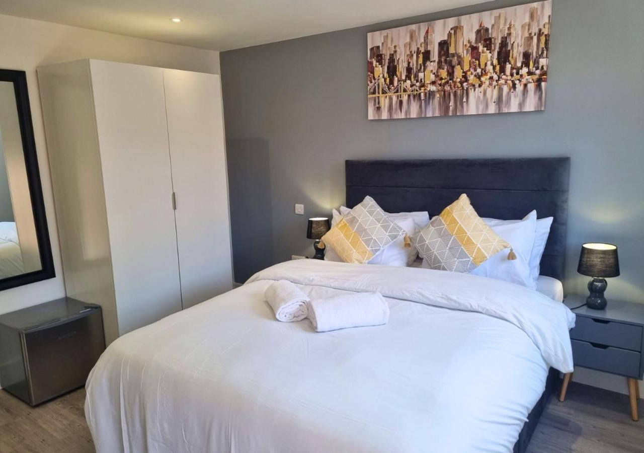 The Coppice Apartment Watford  Ngoại thất bức ảnh