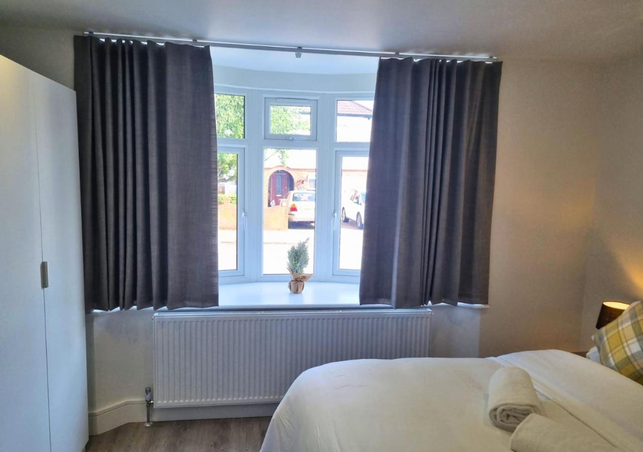 The Coppice Apartment Watford  Ngoại thất bức ảnh