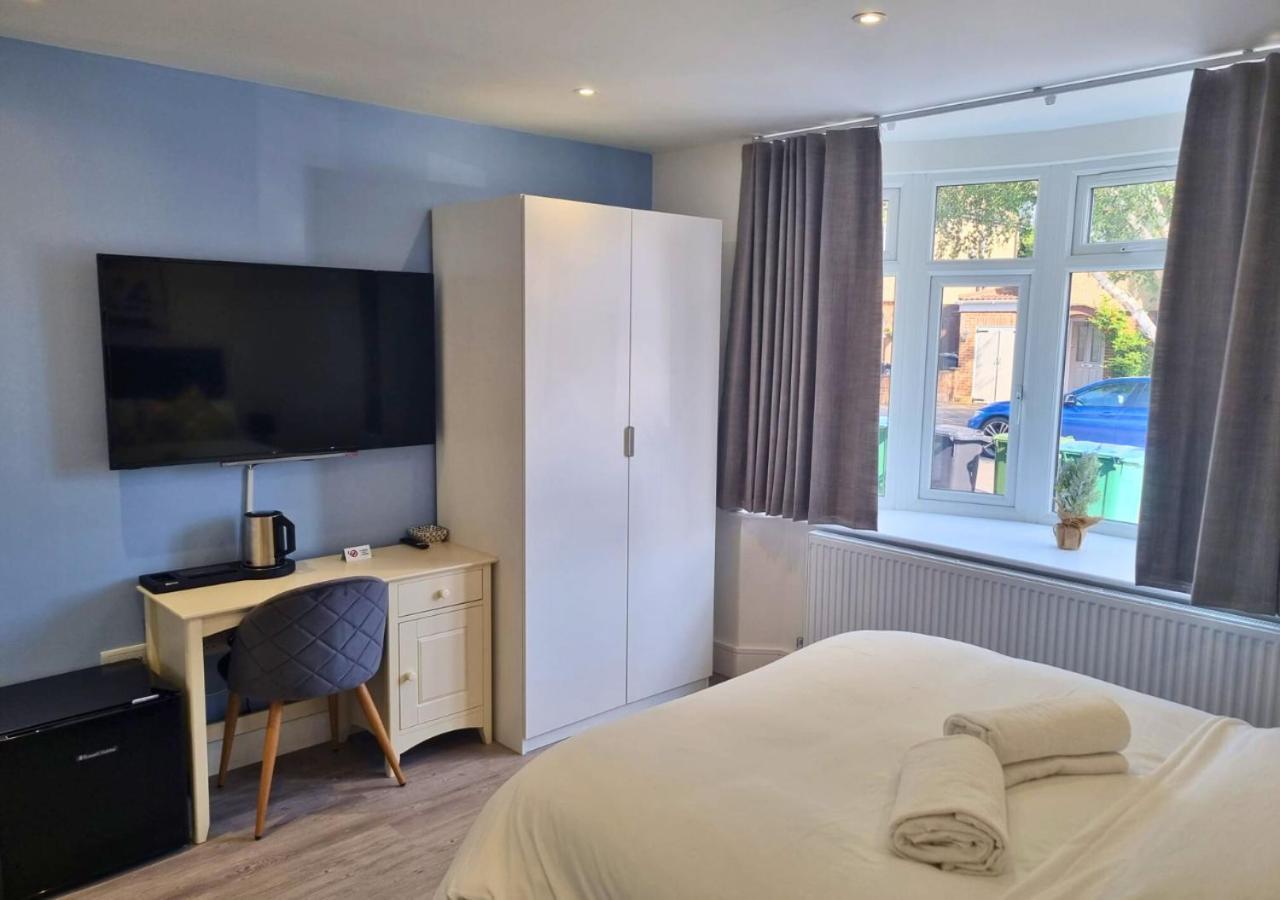 The Coppice Apartment Watford  Ngoại thất bức ảnh