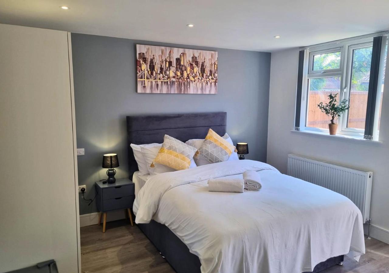 The Coppice Apartment Watford  Ngoại thất bức ảnh