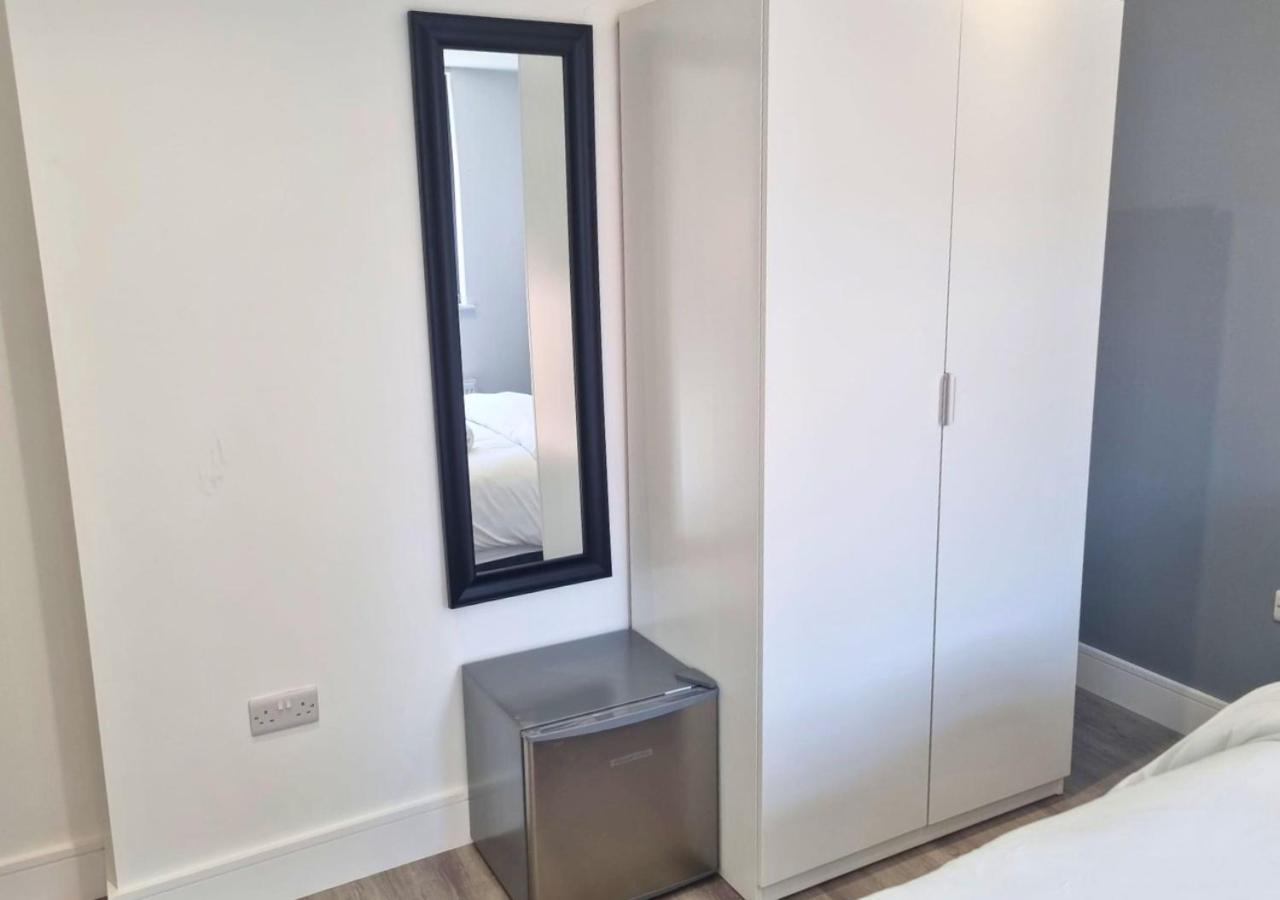 The Coppice Apartment Watford  Ngoại thất bức ảnh