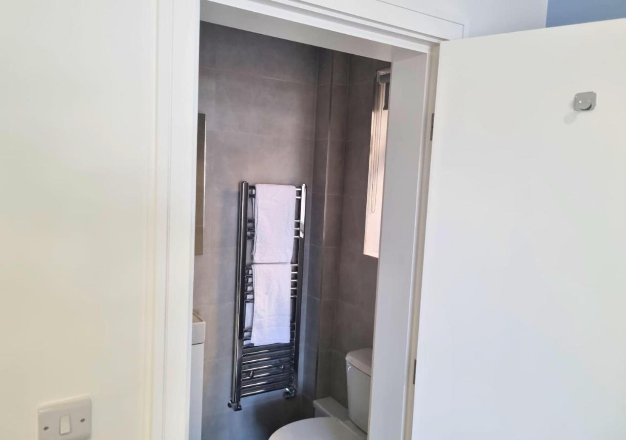 The Coppice Apartment Watford  Ngoại thất bức ảnh